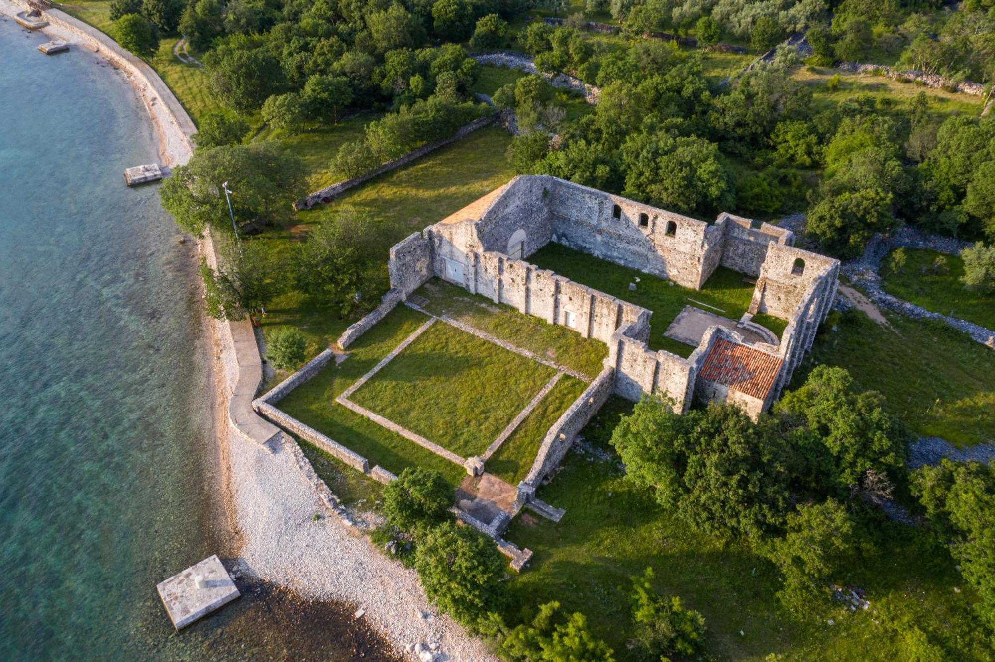 Hotel Delfin Omišalj Exterior foto
