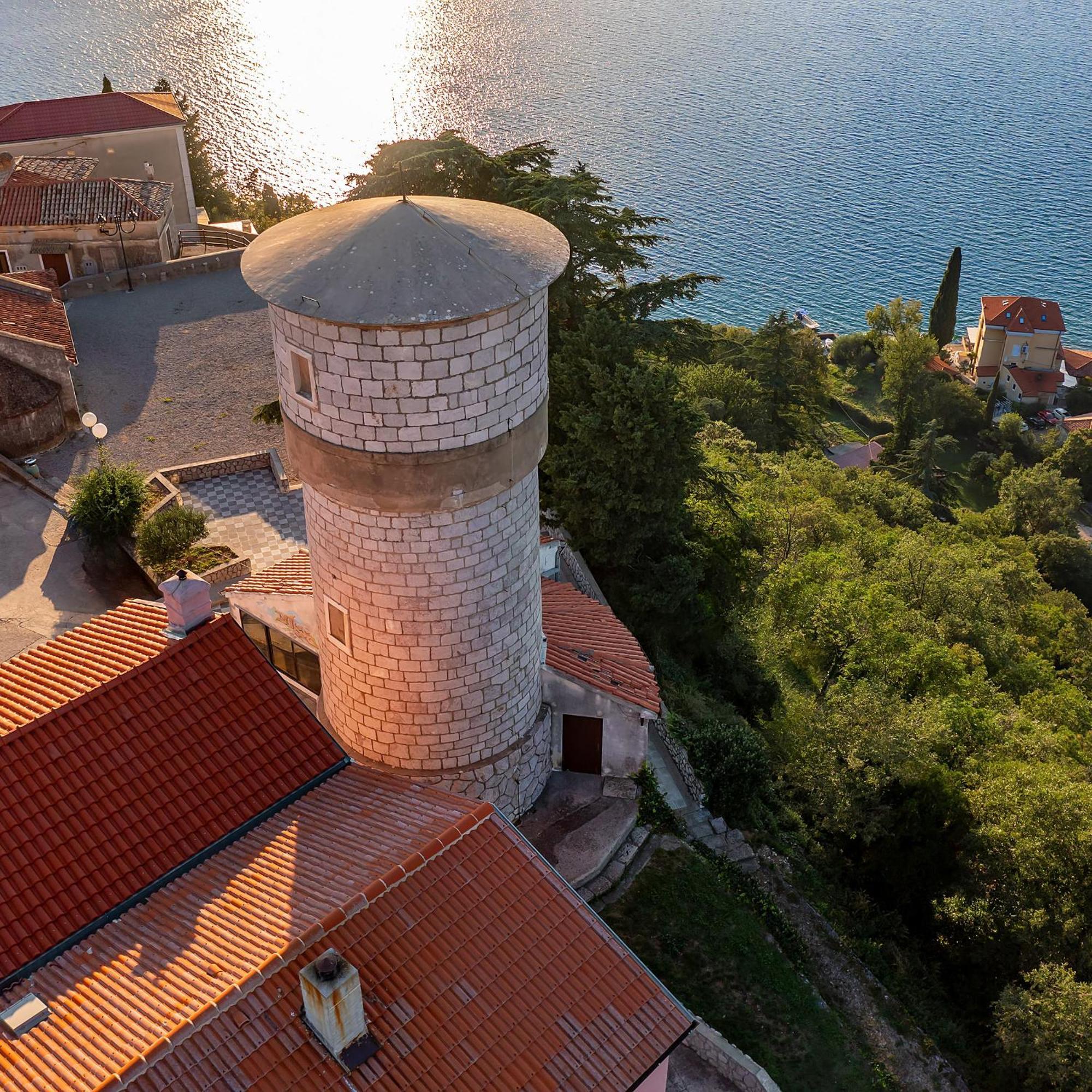Hotel Delfin Omišalj Exterior foto