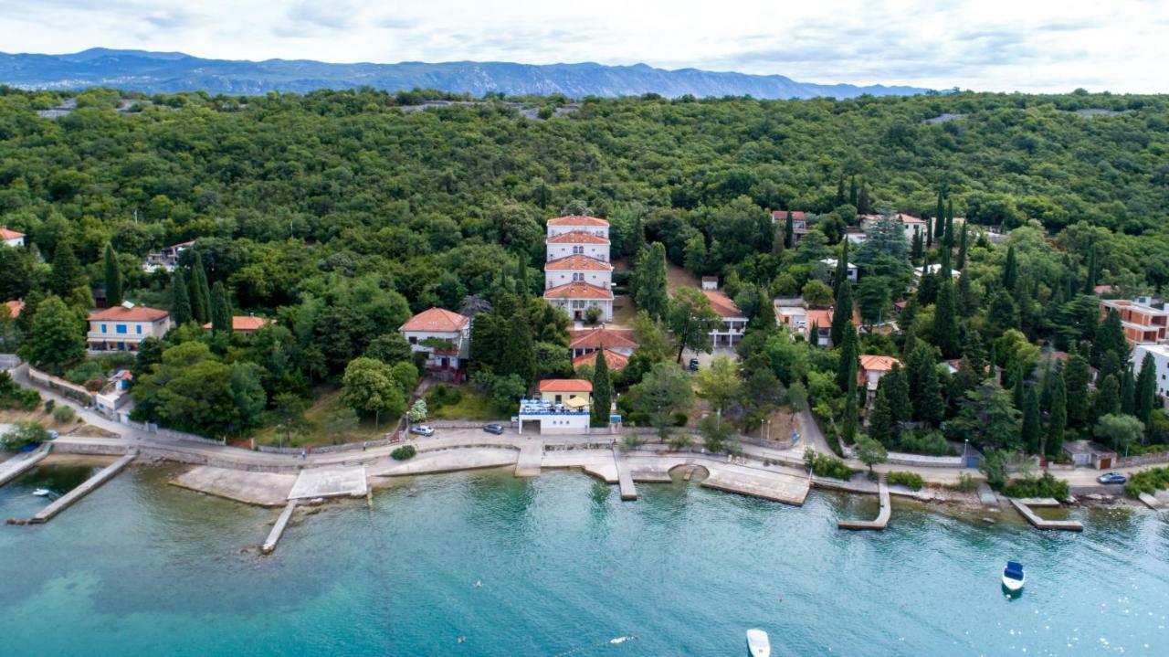 Hotel Delfin Omišalj Exterior foto