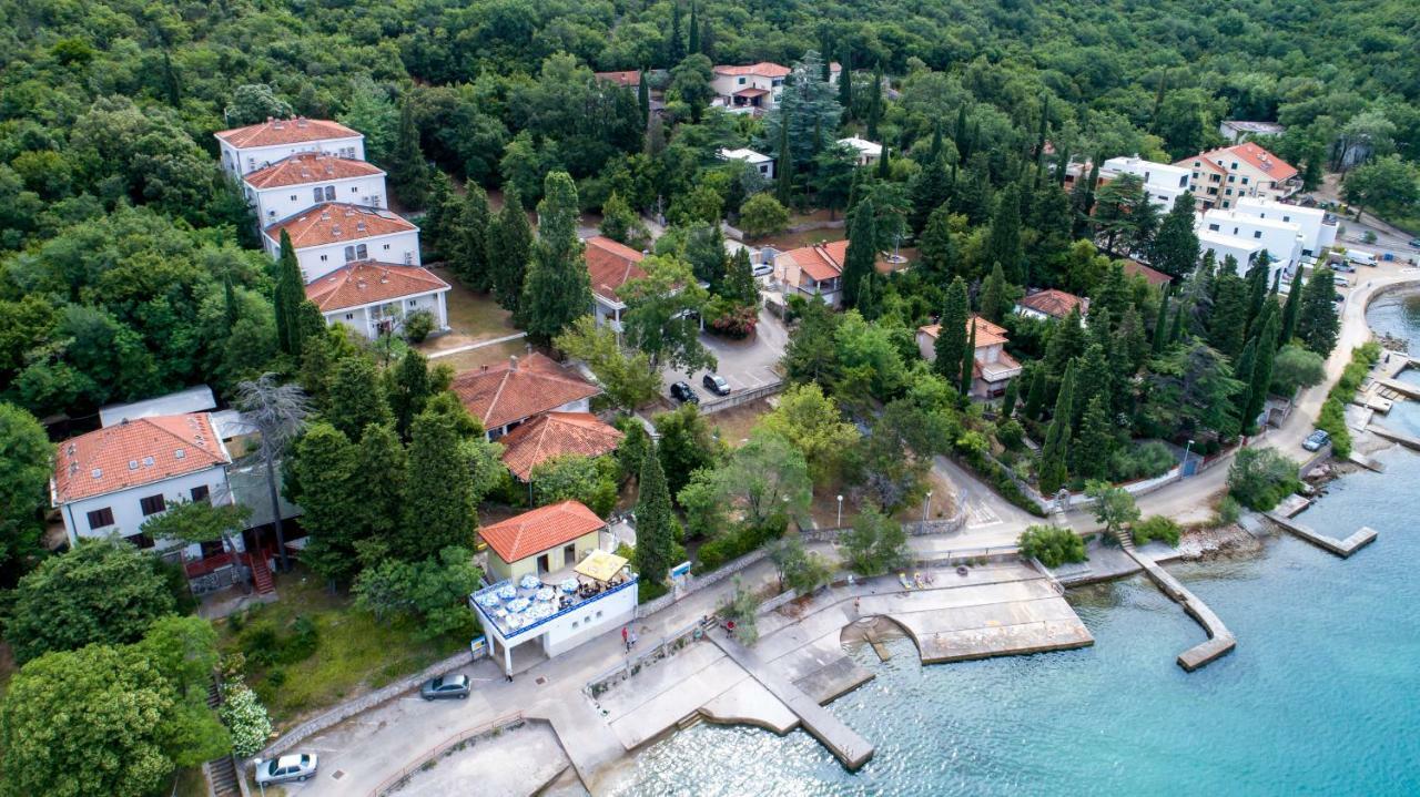 Hotel Delfin Omišalj Exterior foto