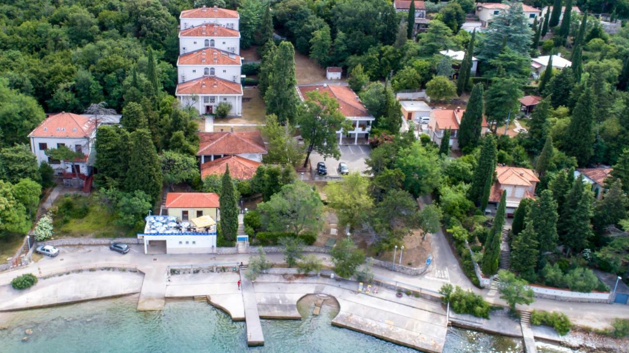 Hotel Delfin Omišalj Exterior foto